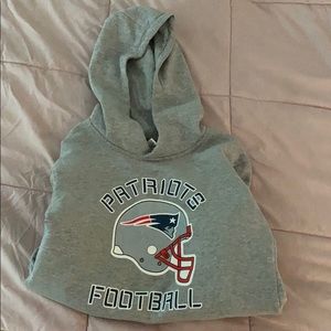 PATRIOTS FOOTBALL SWEATSHIRT! NWOT